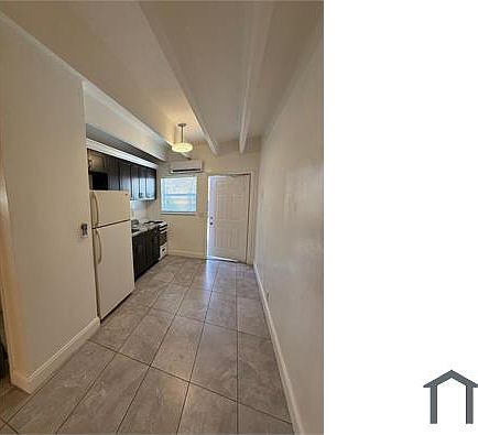 4th image of 715 7th St APT 3
