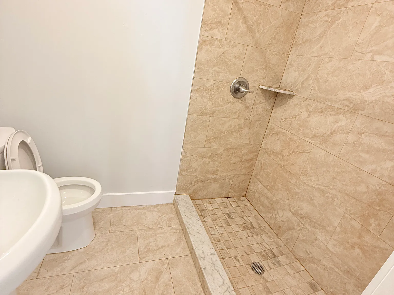 1 bed, 650 sqft, $950 — Photo 3
