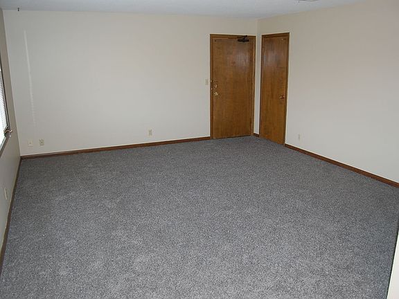 4th image of 411 N 57th St APT 10