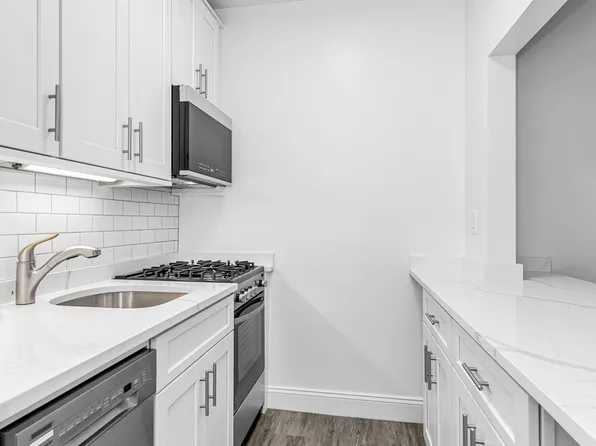 405 East 82nd Street 5A image 1 of 7