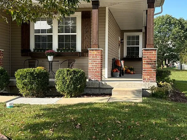 824 Ashton Way Cir, Eureka, MO 63025