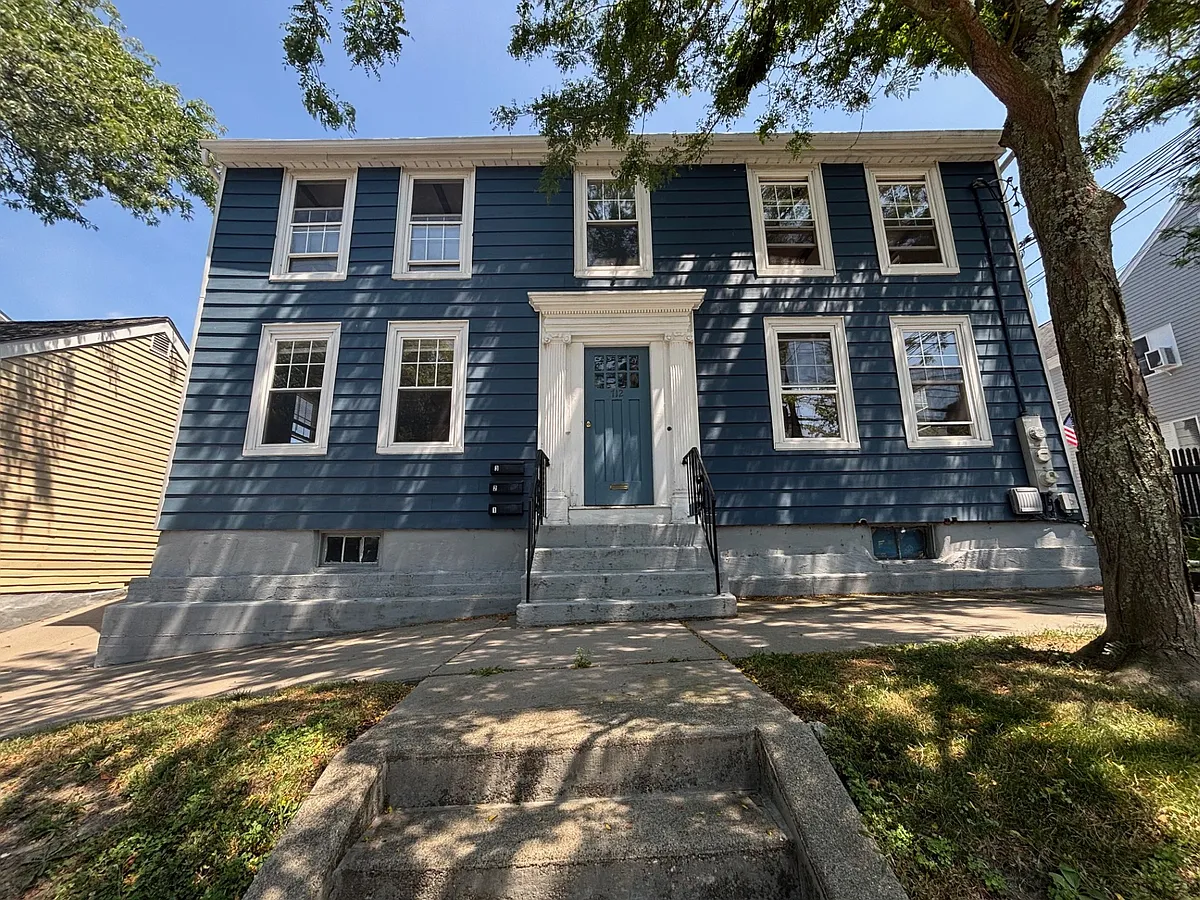 Building Photo - 712 Hope St #1