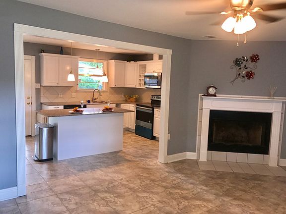 5th image of 322 Bonnie Dr