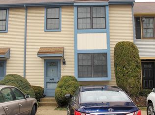 14 Crofton Cmns, Cherry Hill, NJ 08034