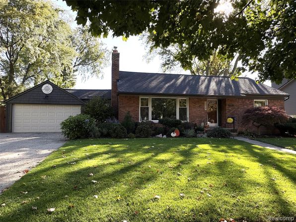 4433 Arlington Dr