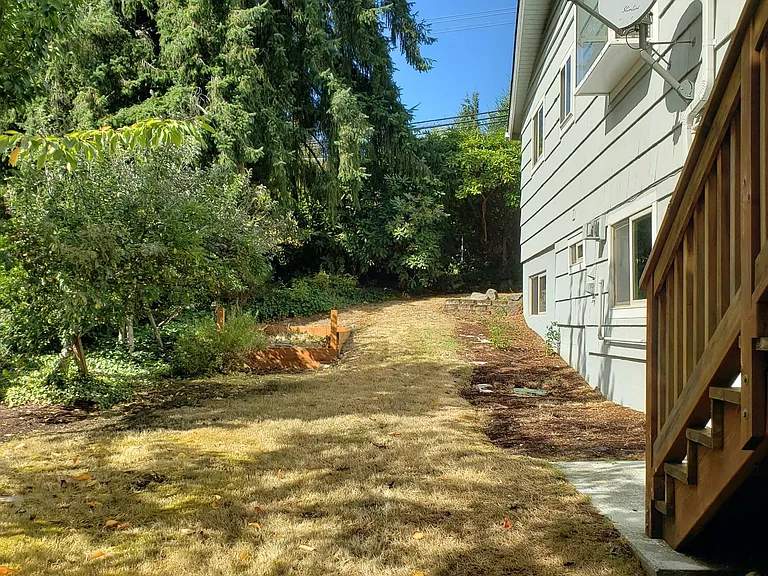 3720 Vernhardson St — Photo 17