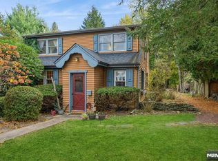 7 Walnut St, Montvale, NJ 07645