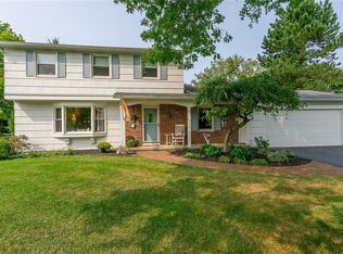 21 Pond View Ln, Penfield, NY 14526