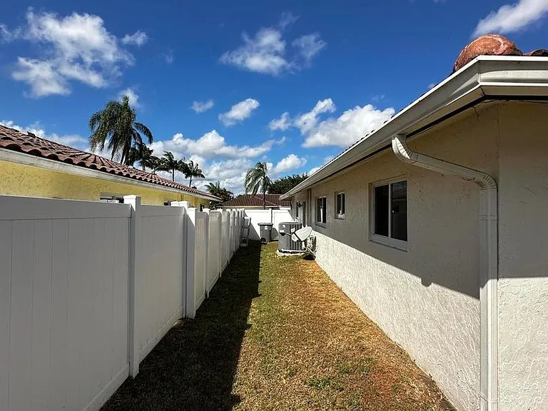 6860 Calle Del Paz S #6860 — Photo 10