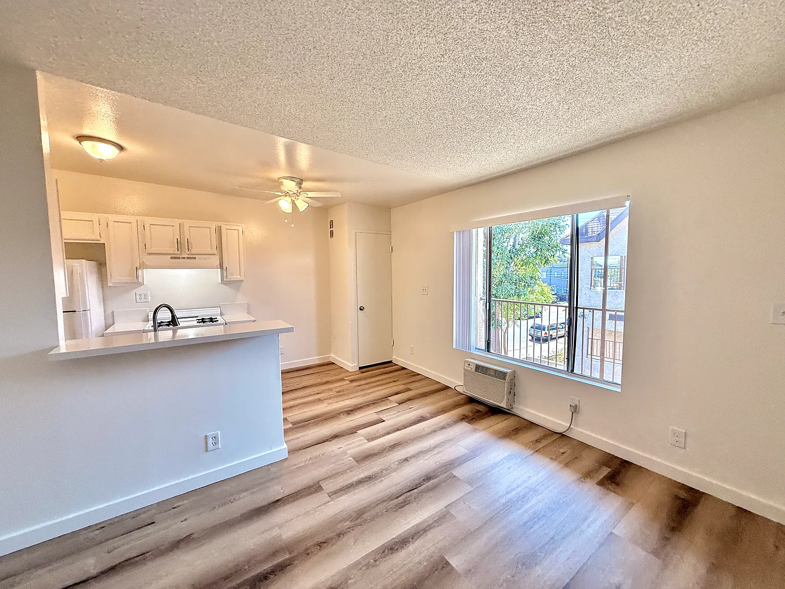1 bed, 500 sqft, $1,695 — Photo 4
