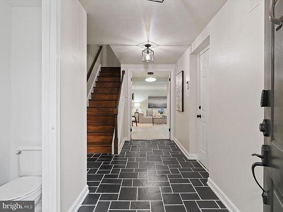 5th image of 3001 Federal Hill Dr