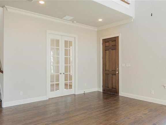 5th image of 4222 Sevilla Ave