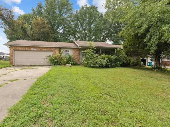 2324 E Lark St, Springfield, MO 65804