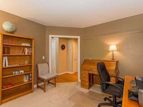 5th image of 4220 Nutmeg Dr