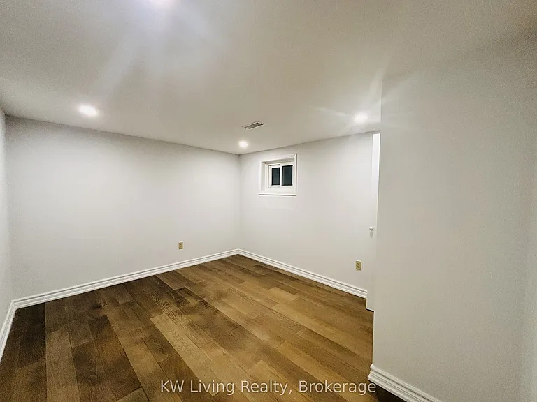 28 Pergola Rd #BASEMENT — Photo 2