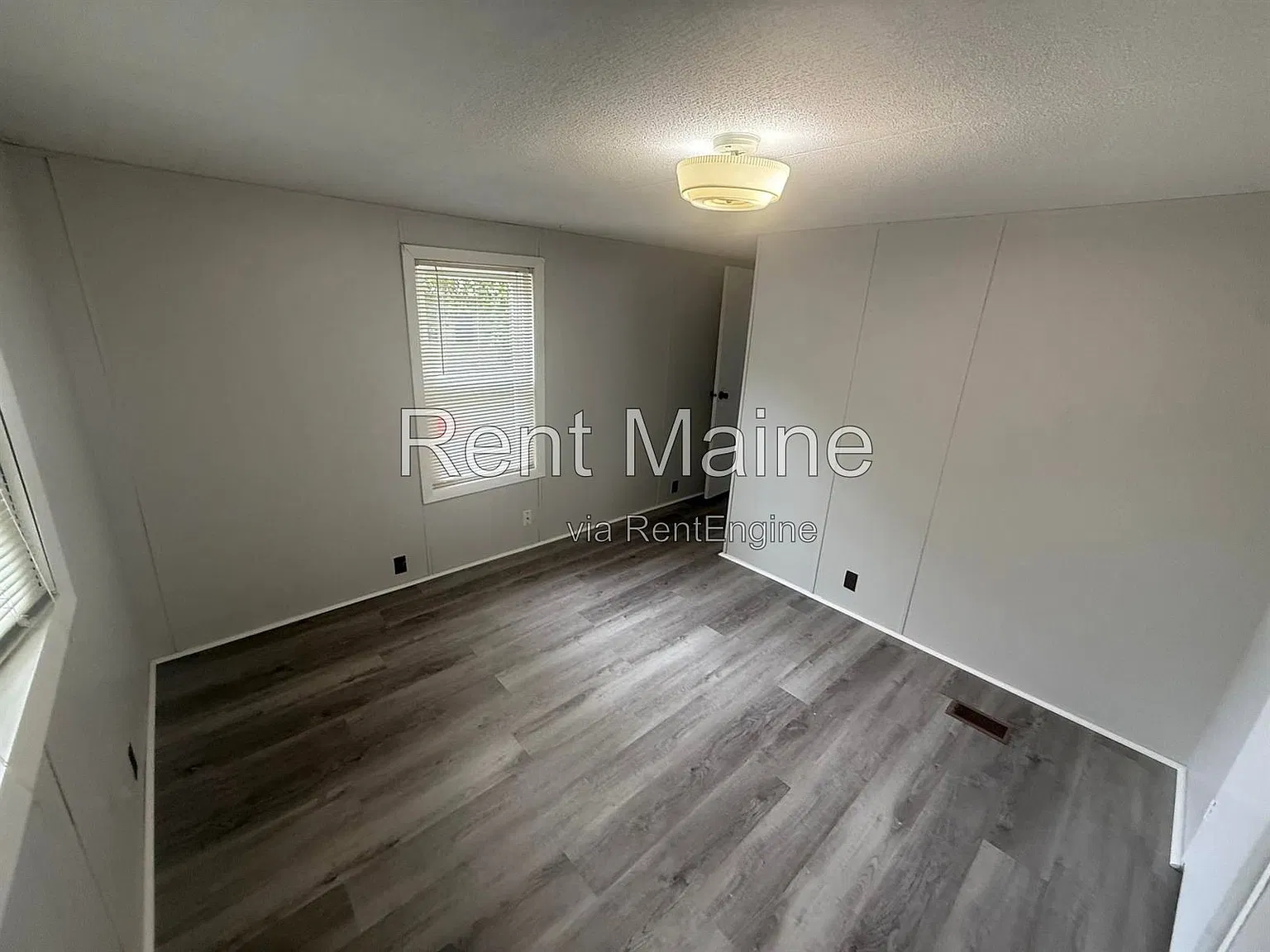 3 bed, 2.0 bath, 1036 sqft, $1,250 — Photo 4