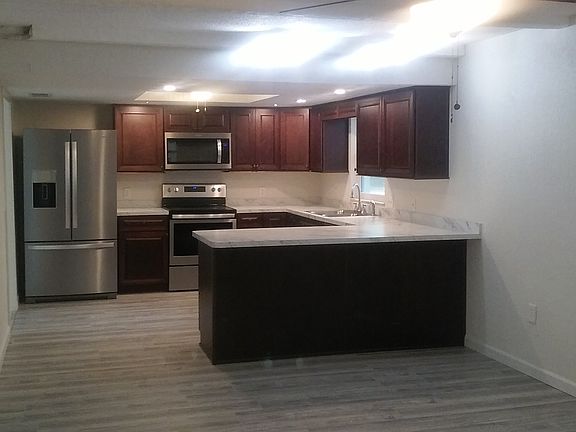 5th image of 1478 N Marion Way