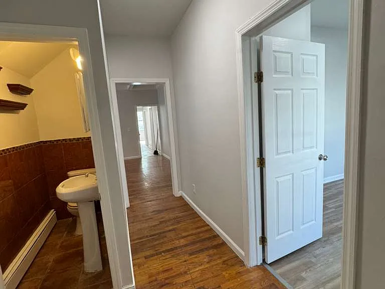 140 Johnson Ave #1 — Photo 13