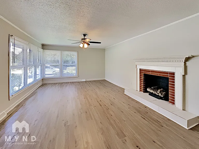 2338 Linwood Rd — Photo 6