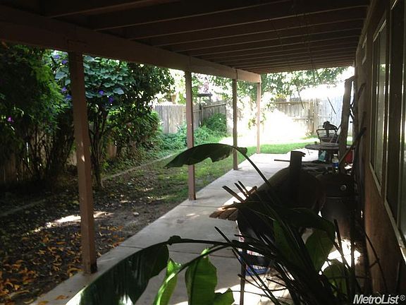 3rd image of 5009 Stonedale Dr