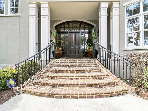 4th image of 10 Berkeley Court