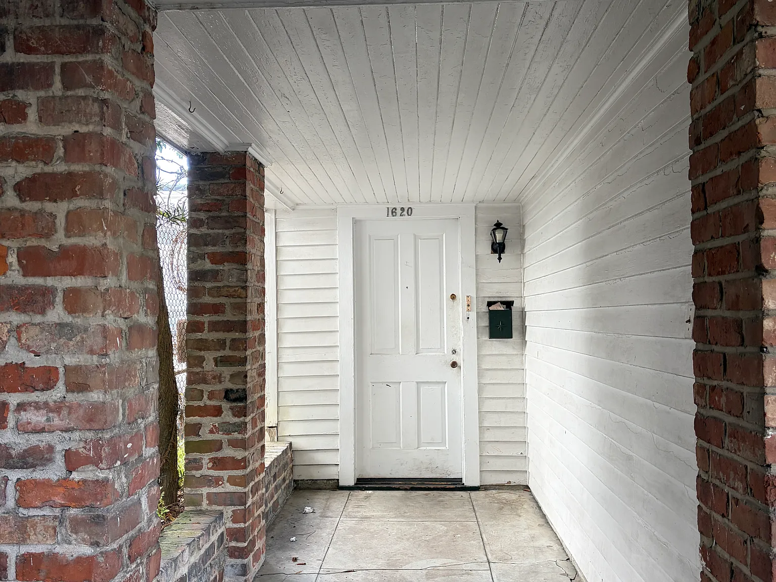1 bed, 850 sqft, $1,350 — Photo 3