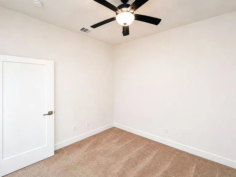 7119 Rosado Dr — Photo 17
