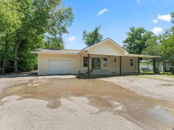 15376 Tiger Bend Rd, Baton Rouge, LA 70817
