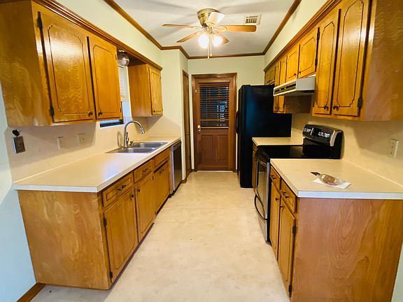5th image of 108 Daffodil St
