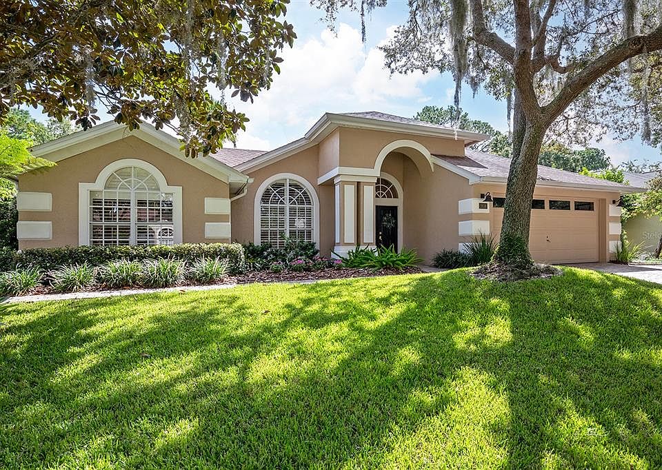 1st image of 2636 Fallbrook Dr