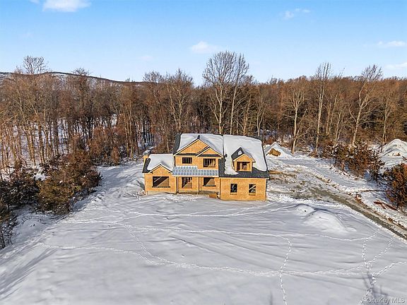 3rd image of 489 Union Corners Road