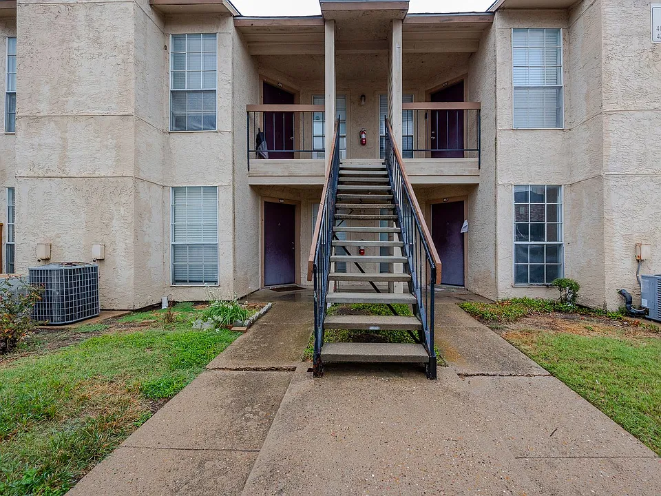 12480 Abrams Rd #407