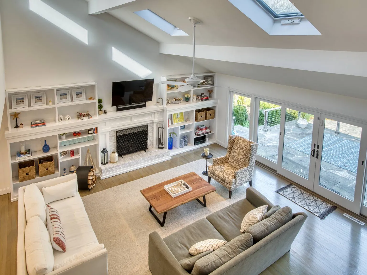 Marketing Text Edit Pristine East Hampton 3+ Bed Sanctuary — Photo 2