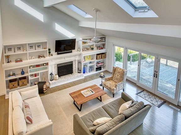 2nd image of 10 Scallop Ave