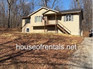 555 E No Name Rd, Carbondale, IL 62902