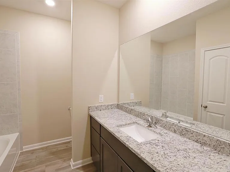 316 Sweet Pea Ln — Photo 13