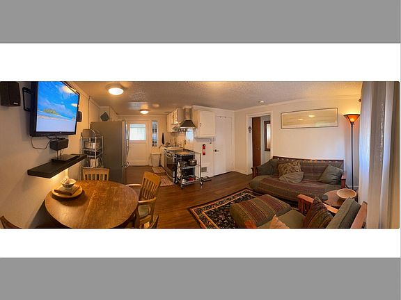 3rd image of 705 Boetzkes Ave