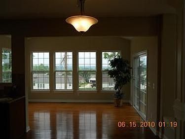 5th image of 2982 Parnham Dr