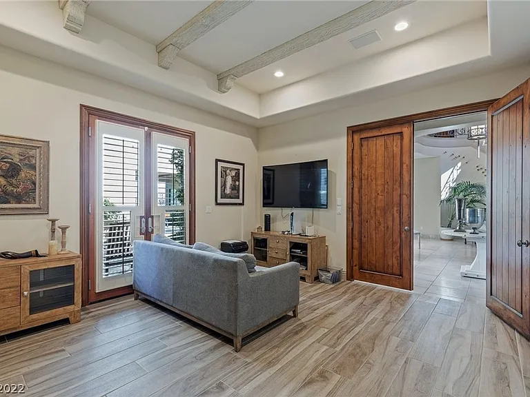 9720 Verlaine Ct — Photo 9