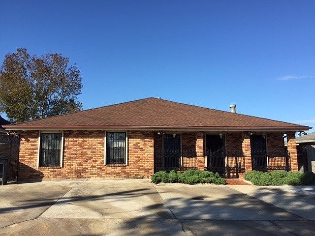 1st image of 4702 W Adams Ct