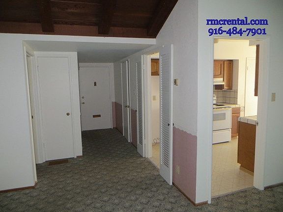 2nd image of 3709 N Edge Dr