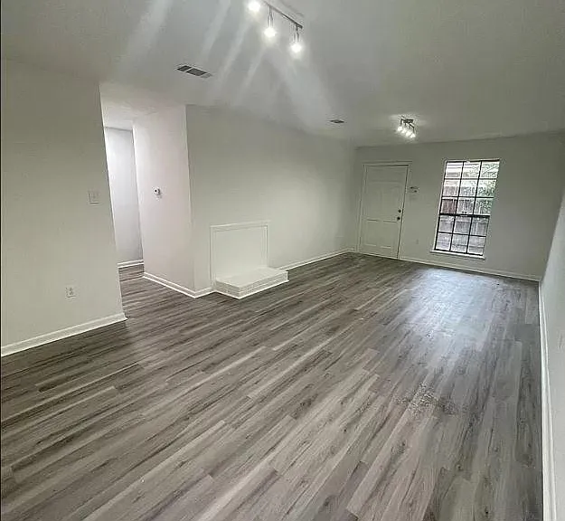 6124 Parkforest Dr — Photo 1