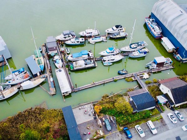 23160 Dyke Rd, Richmond, BC V6V 1E1