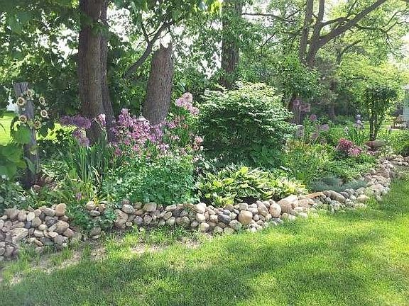 4th image of 1051 S Lake Shore Dr