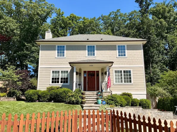 6456 Maplewood Dr, Falls Church, VA 22041
