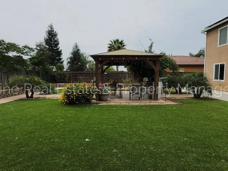 3851 W Buena Vista Ave — Photo 3