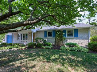 803 Willow Ln, Lebanon, PA 17046