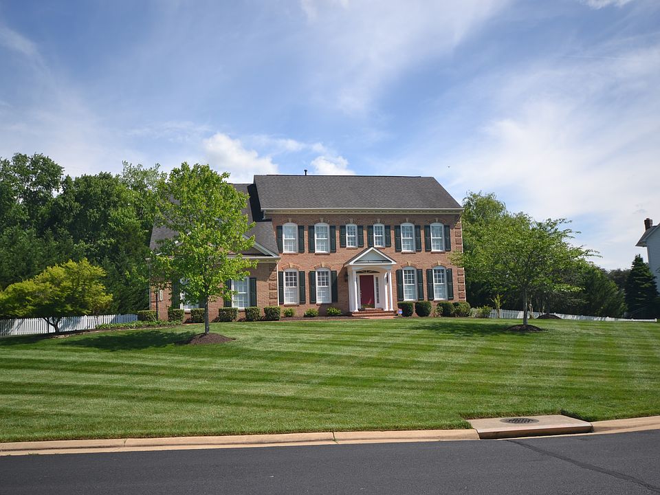 1st image of 5609 Mendelmore Way