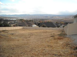 893 Autumn Crest Dr, Wenatchee, WA 98801