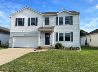 969 Koenig Dr, Godfrey, IL 62035